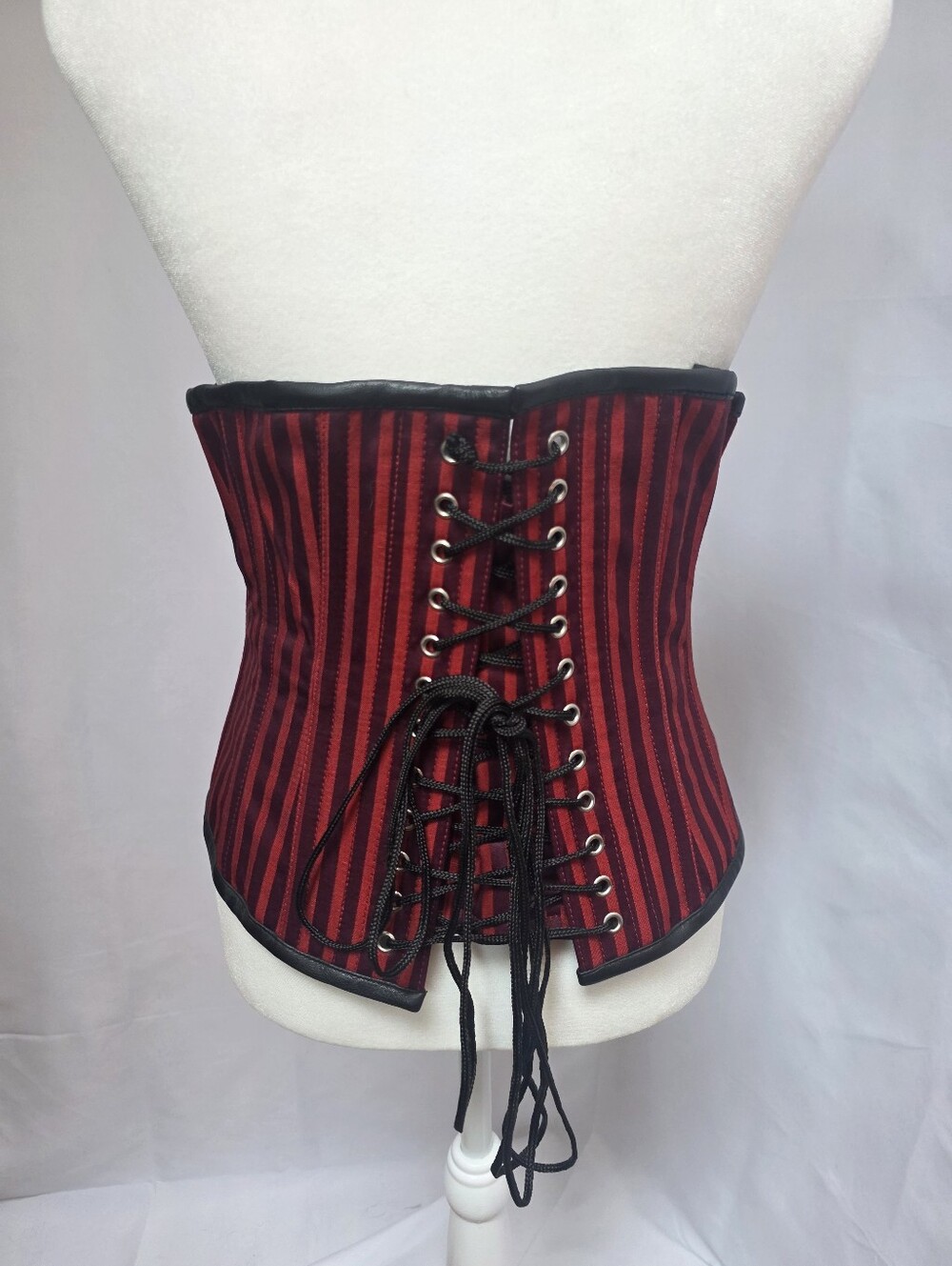 Steel Boned Underbust Corset Red Black Striped Gothic Victorian Size 28 - Picture 4 of 8